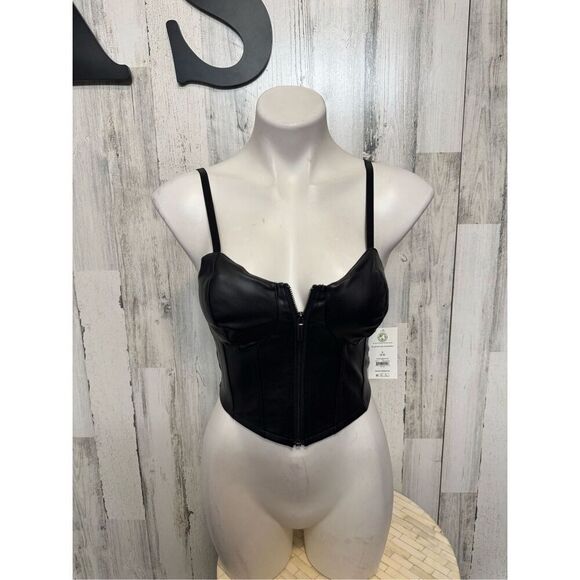 Faux leather black corset crop top - Picture 3 of 8
